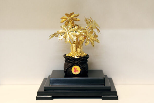 Chậu cây kim ngân mạ vàng 24K - KN01