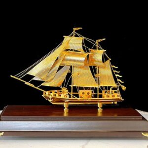 Mô hình thuyền buồm mạ vàng 24K - M68