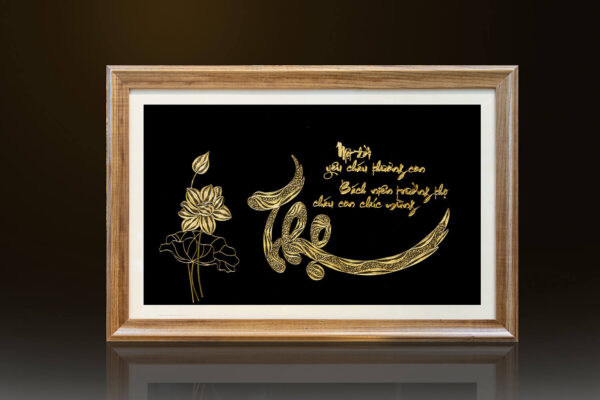 Tranh chữ "Thọ" và hoa sen mạ vàng 24k - CT02