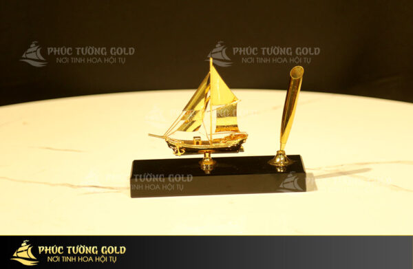 Giá cắm bút mô hình thuyền mạ vàng 24k - CB03