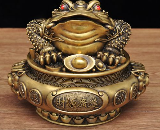 Có thiềm thừ ngoài ý nghĩa thu hút tài lộc, còn có công hiệu trừ tà, xua đuổi ma quỷ - phuctuonggold-com