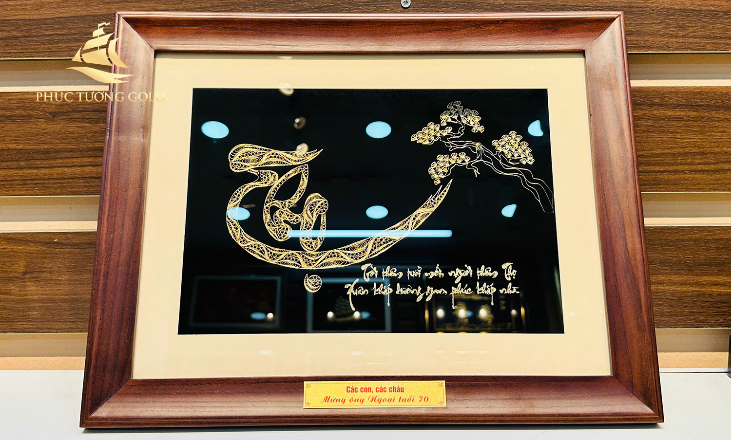 con-chau-mung-tho-ong-ngoai-sang-tuoi-70-1-1 Con-cháu-mừng-thọ-ông-Ngoại-sang-tuổi-70