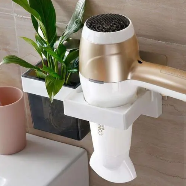 Tặng quà cưới là đồ gia dụng là cách thể hiện lời chúc phúc thiết thực nhất đến đôi bạn trẻ. Nếu mạ một vật dụng được mạ vàng, sẽ trở thành món quà quý giá mà đôi bạn trẻ trân trọng, ngay cả khi công năng sử dụng của món quà đã suy giảm vẫn sẽ được cả hai lưu giữ làm kỷ niệm hoặc mang sửa, không phải vì trên món đồ đó được phủ một lớp vàng 24K nguyên chất, mà bởi ngay từ đầu bạn đã gửi gắm đến họ một tình cảm cao quý, chân thành - phuctuonggold-com