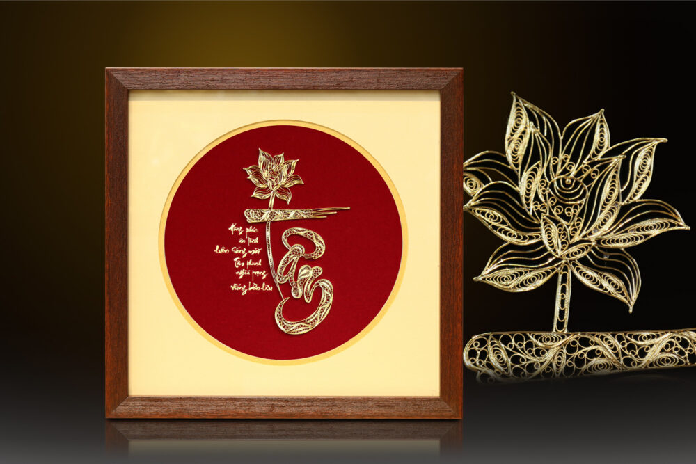 Tranh thư pháp chữ “Tâm” mạ vàng 24k – CT15 (1)