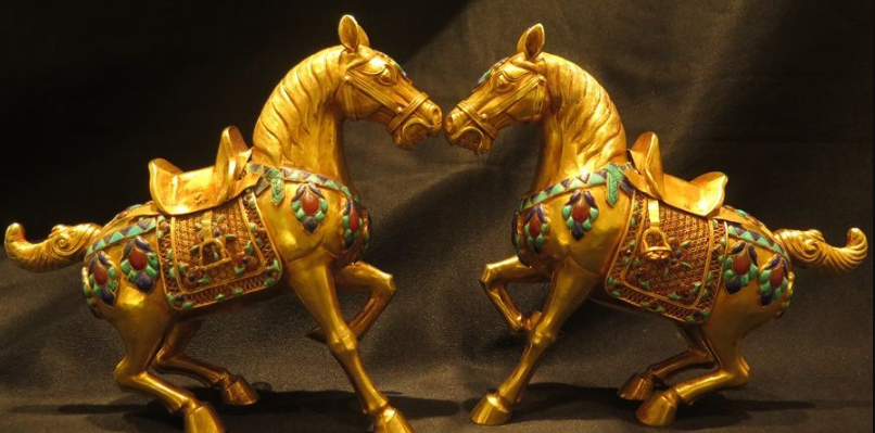 tuong-ngua-ma-vang-da-kham-phuctuonggold-com Tượng ngựa mạ vàng, đá khảm - phuctuonggold-com